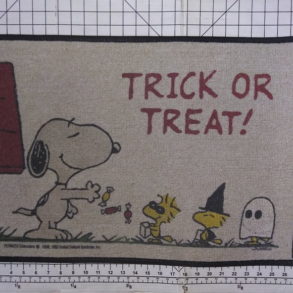 VTG Peanuts Snoopy Trick or Treat Halloween Accent Rug Schulz Woodstock Rug 1985 - Picture 7 of 8